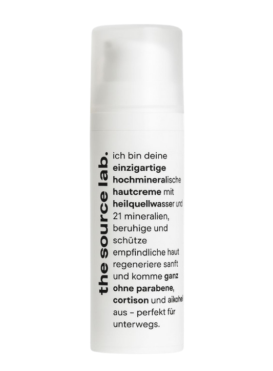 Sanfte Hautpflege von THE SOURCE LAB, 15ml Reisegröße mit hochmineralischer Feuchtigkeitspflege für unterwegs.