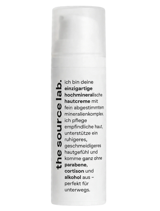 Plain & Simple Travel Edition | Feuchtigkeitspflege für trockene und empfindliche Haut unterwegs | 15 ml