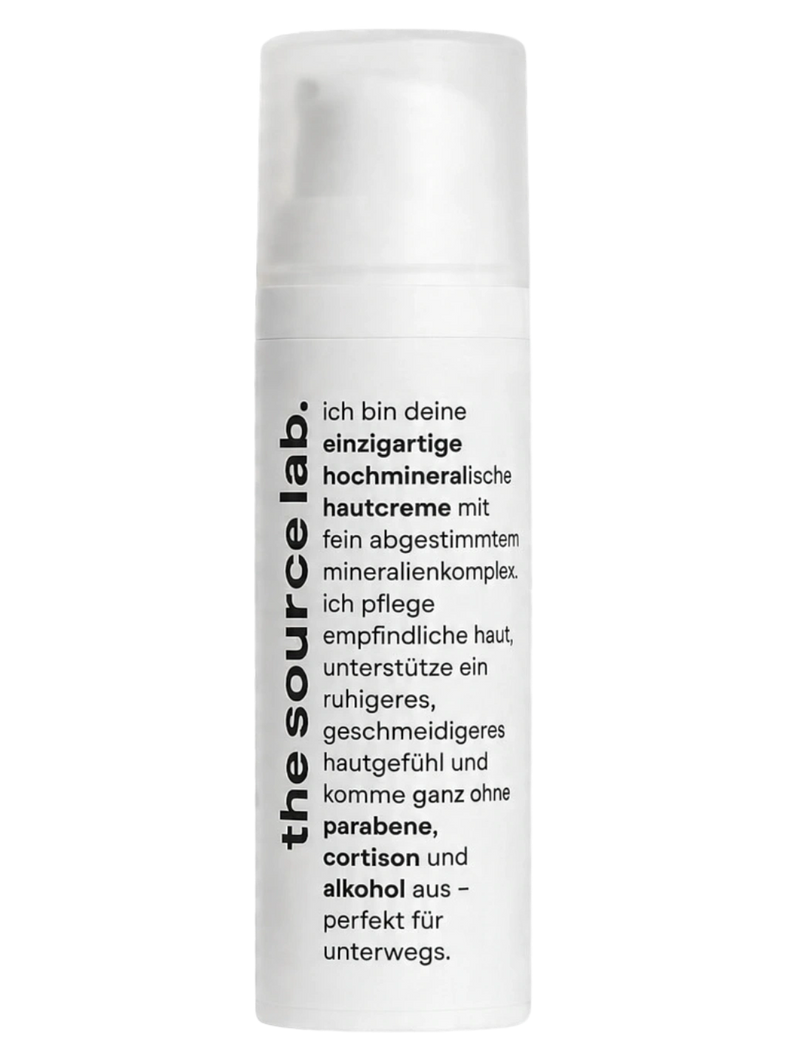 Plain & Simple Travel Edition | Feuchtigkeitspflege für trockene und empfindliche Haut unterwegs | 15 ml