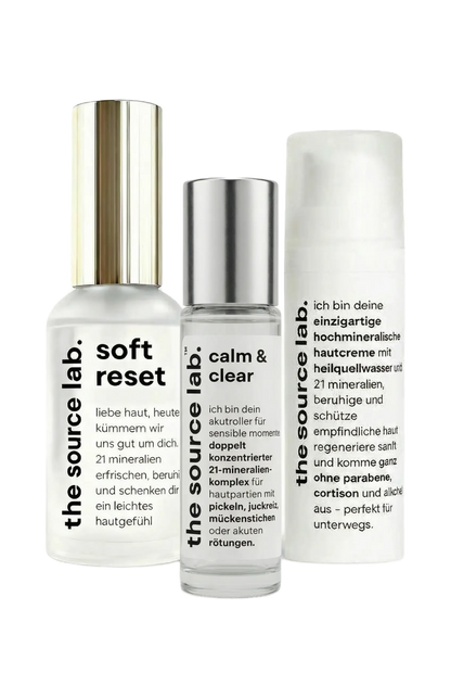 Vorteilsset von THE SOURCE LAB mit drei Schritten für empfindliche und trockene Haut, inklusive Reinigung, Pflege und Feuchtigkeit.
